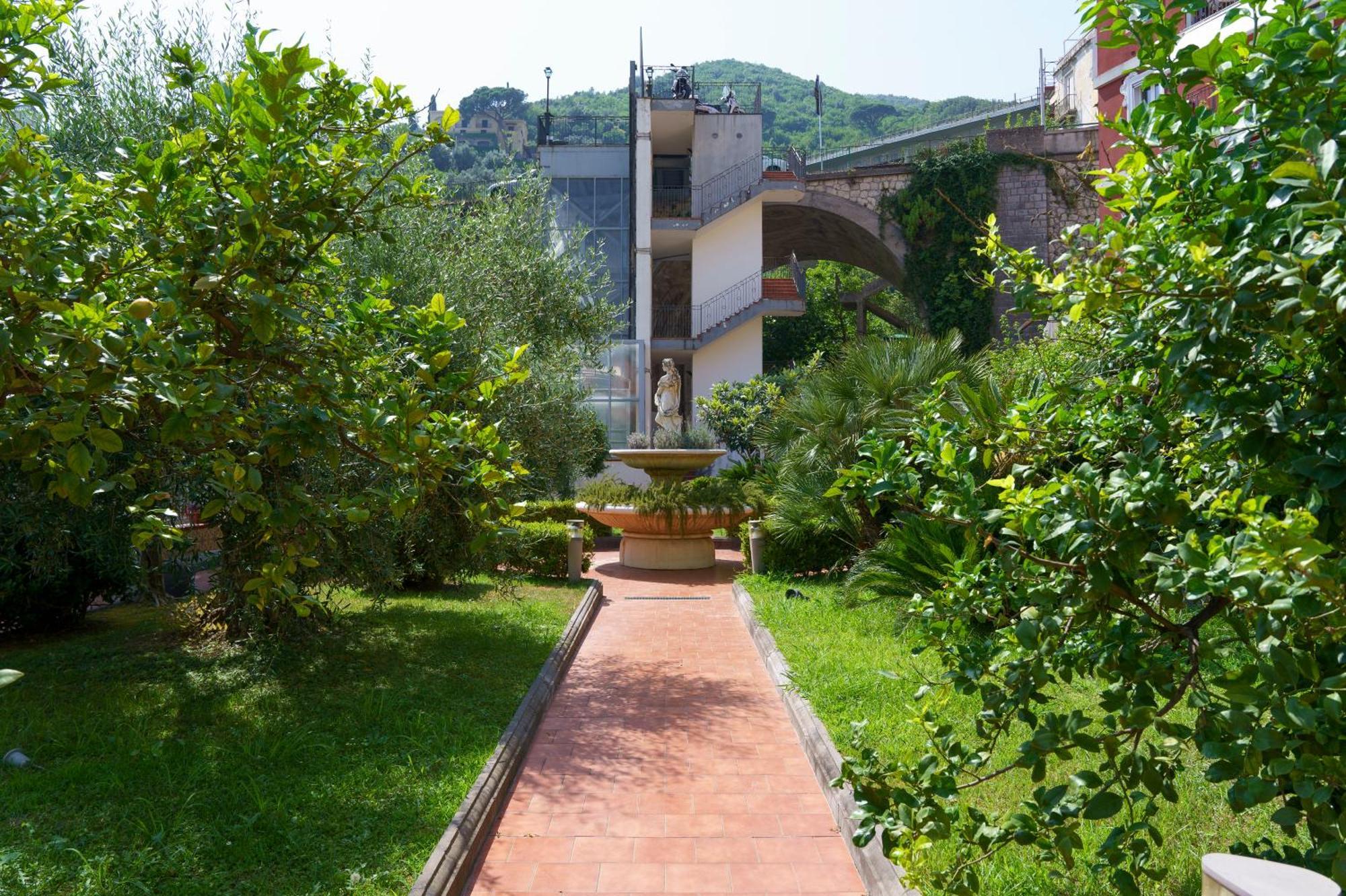 Suite Aphrodite - Exclusive Flat Salernes Extérieur photo