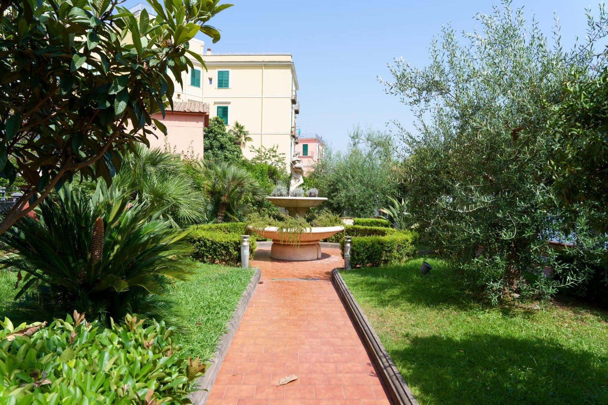 Suite Aphrodite - Exclusive Flat Salernes Extérieur photo
